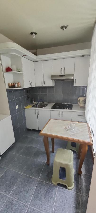 Budget One Room Apartment バクー エクステリア 写真
