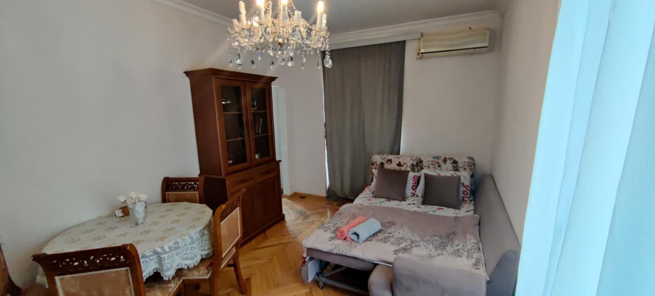 Budget One Room Apartment バクー エクステリア 写真