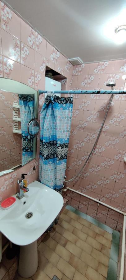 Budget One Room Apartment バクー エクステリア 写真